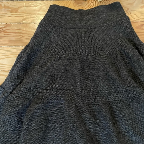 Aoyama Itchome tiered knit skirt - Picture 5 of 8